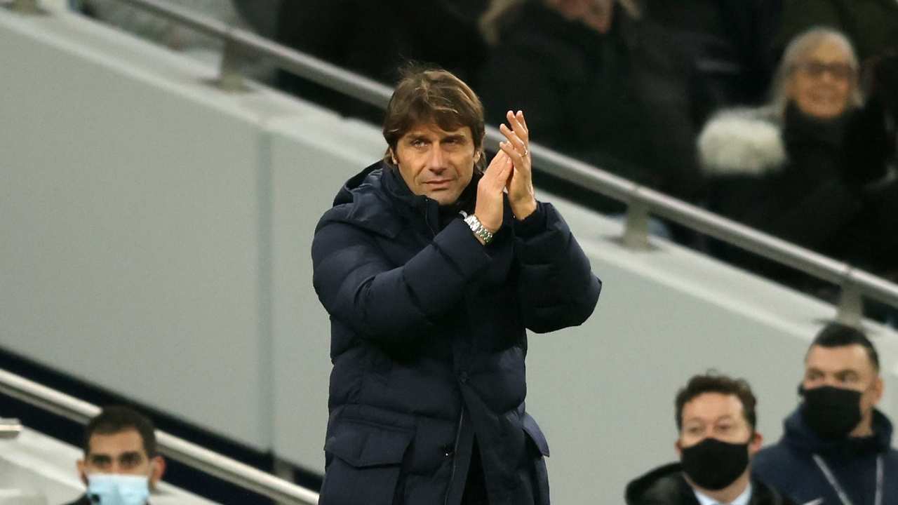 Antonio Conte applaude - Getty Images