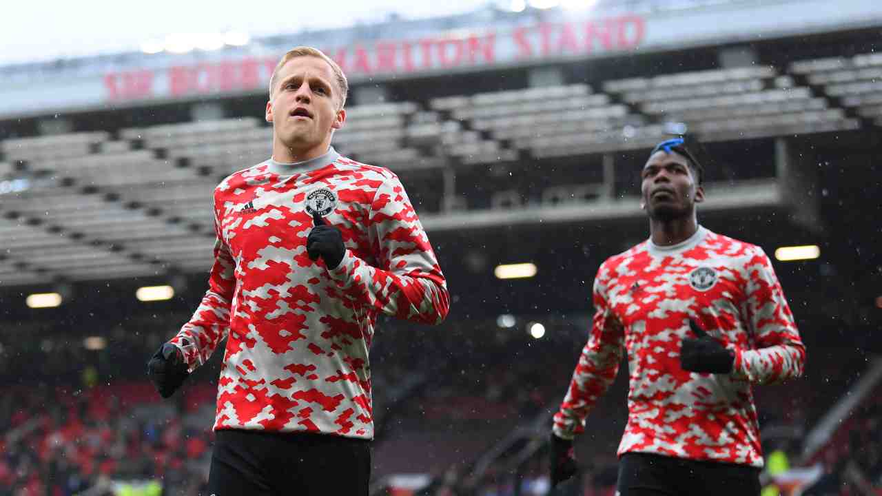 Van de Beek e Pogba - Getty Images