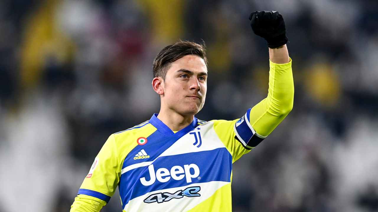 Dybala maglia gialla - foto LaPresse