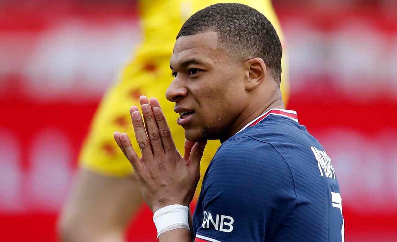 Mbappè e il bonus alla firma del PSG. I francesi non mollano, Real in vantaggio (ANSA)