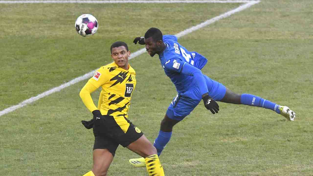 akanji in Bundesliga foto LaPresse