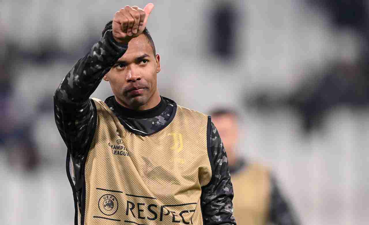 Tre i nomi che la Juventus valuta come sostituto di Alex Sandro (LaPresse)