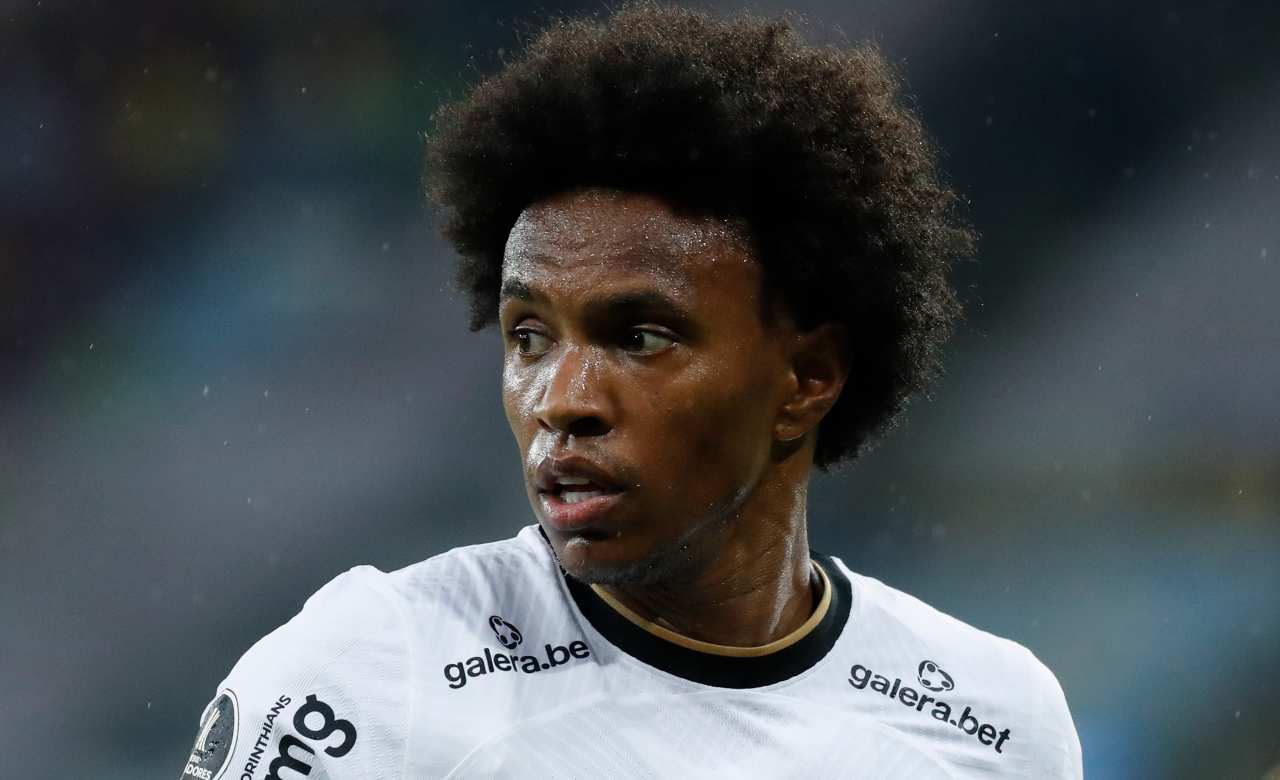 Willian può essere una soluzione low cost per il Milan da ultimi giorni di mercato (LaPresse)