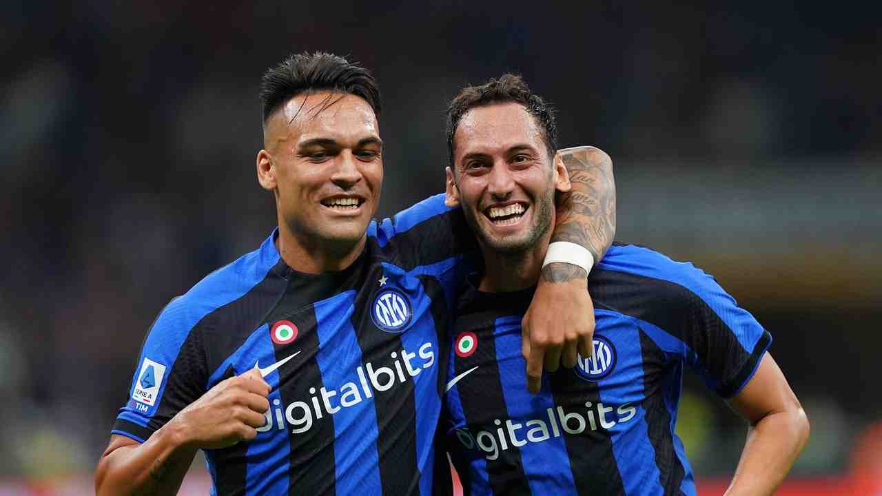 Martinez e Calhanoglu foto LaPresse