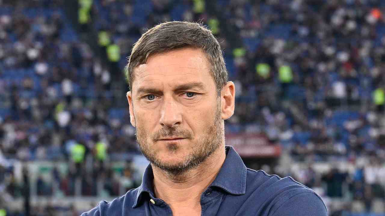 totti nervoso foto LaPresse