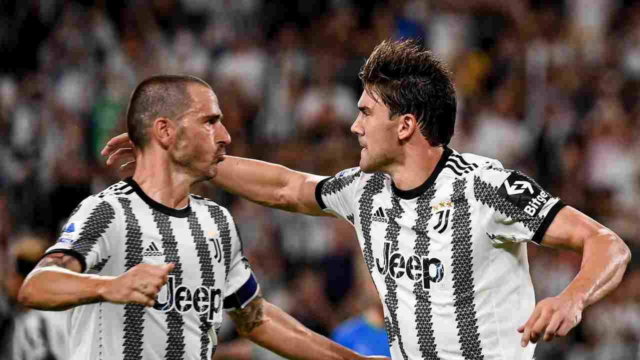 bonucci e vlahovic foto LaPresse