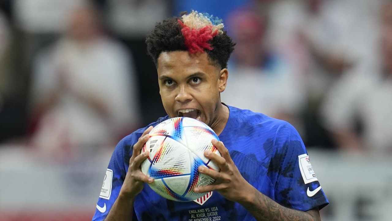 Mckennie mangia foto LaPresse