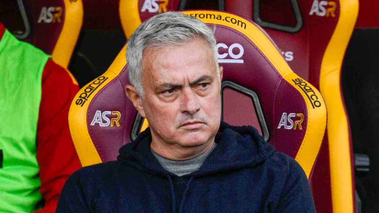 mourinho cupo foto LaPresse