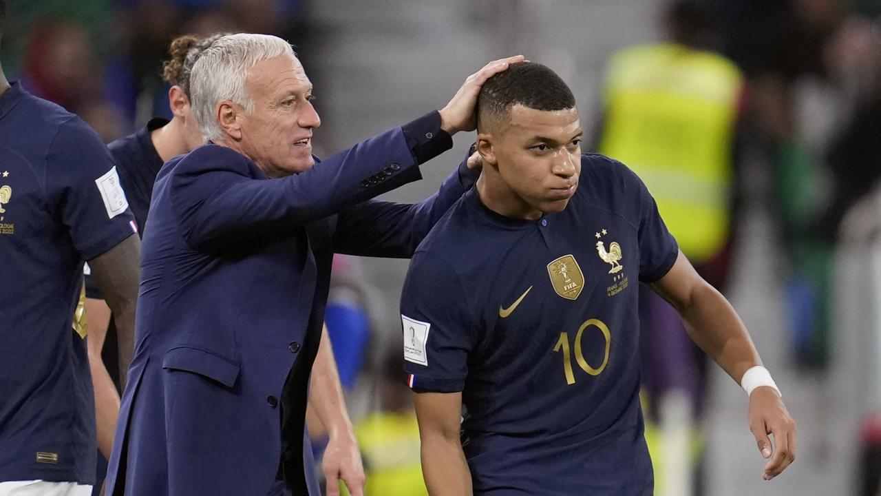 Deschamps e Mbappè  foto laPresse