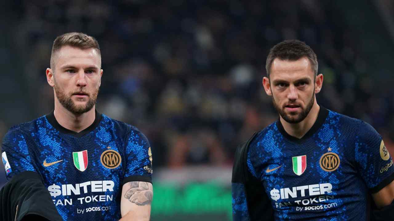 Skriniar e De Vrij  foto LaPresse