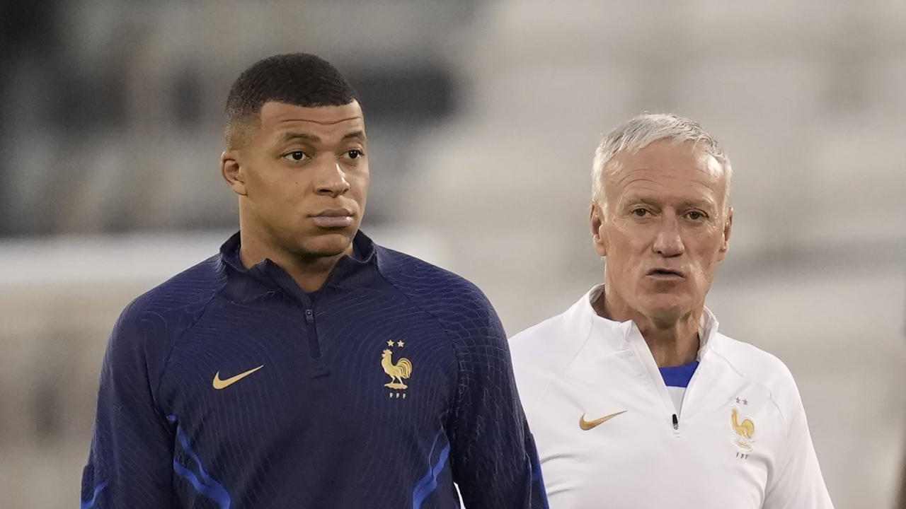 mbappè e deschamps foto LaPresse