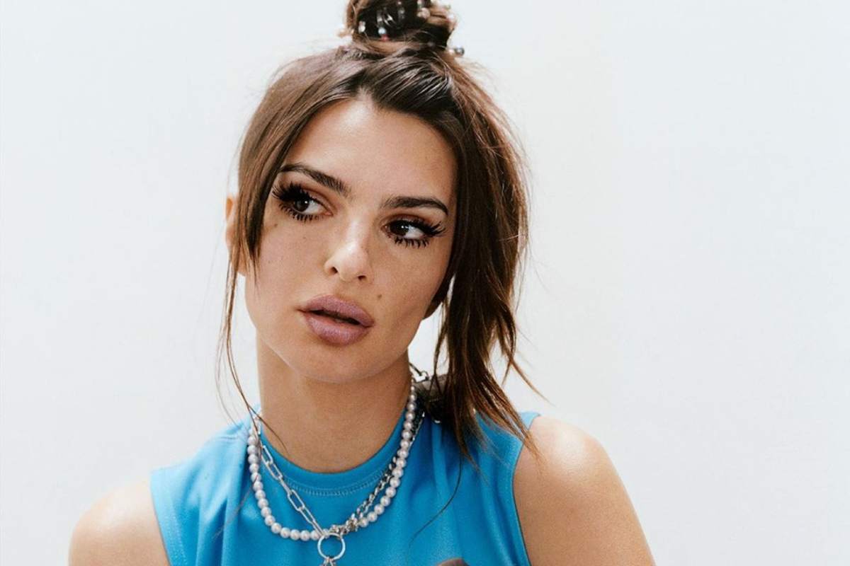 Emily Ratajkowski scollatura