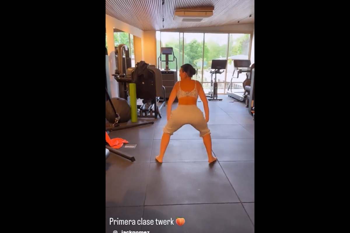 Georgina prende lezioni di twerking