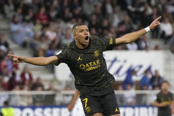 Kylian Mbappe, ormai certo l'addio al PSG il prossimo anno