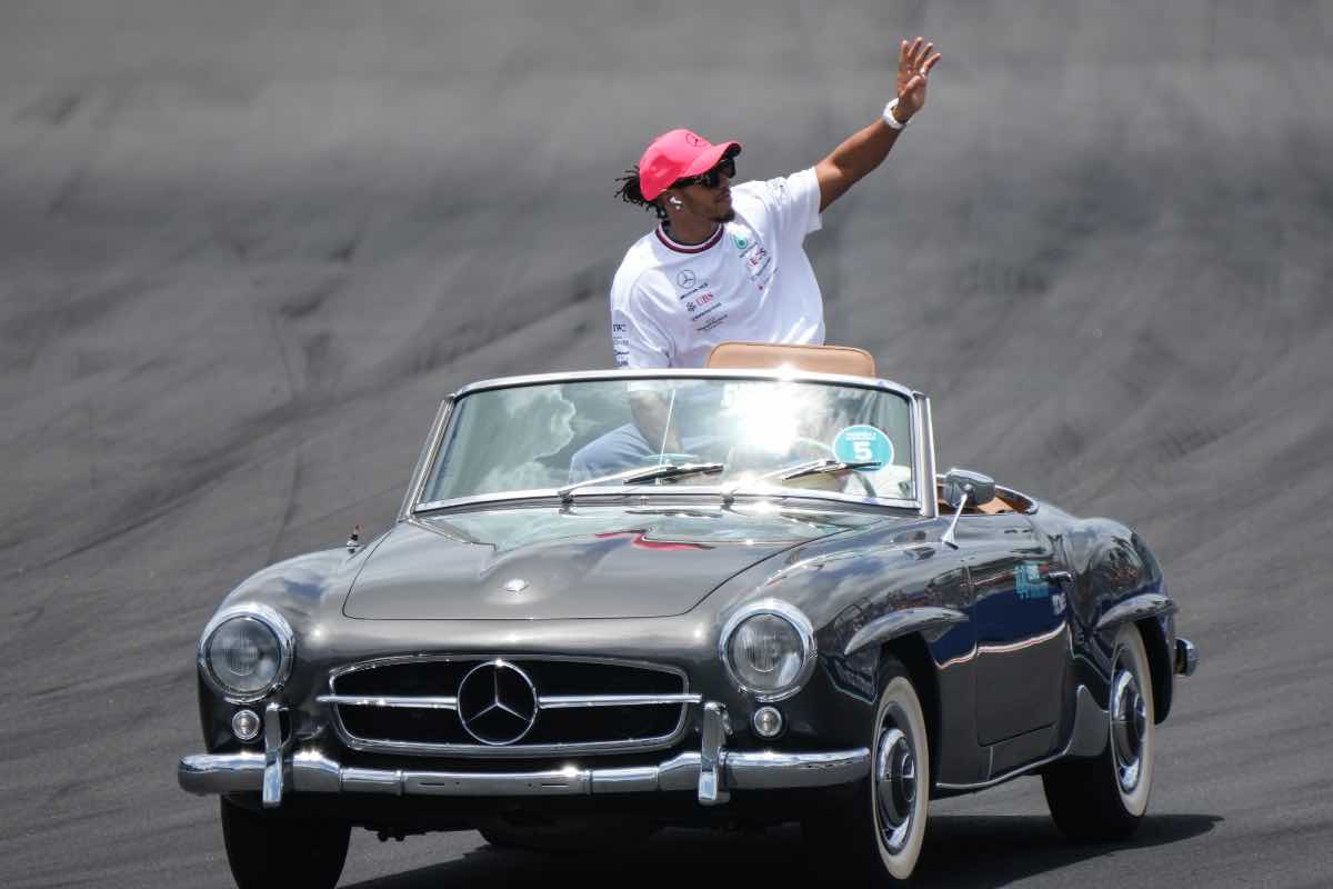 Collezione d'auto da urlo per Lewis Hamilton