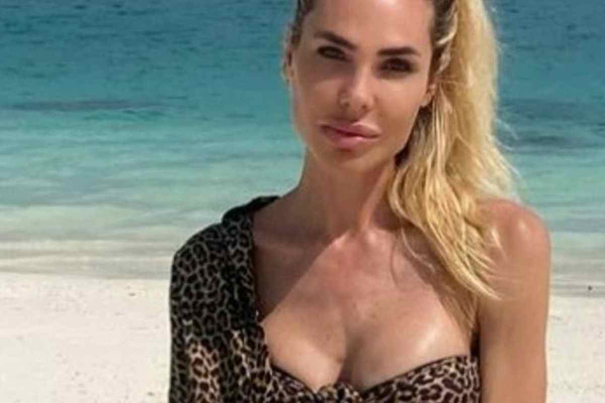 Ilary Blasi vacanza