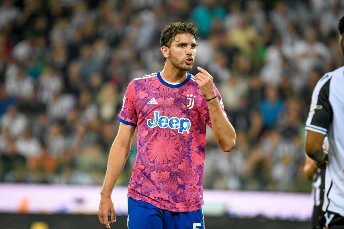 Locatelli in uscita dalla juve