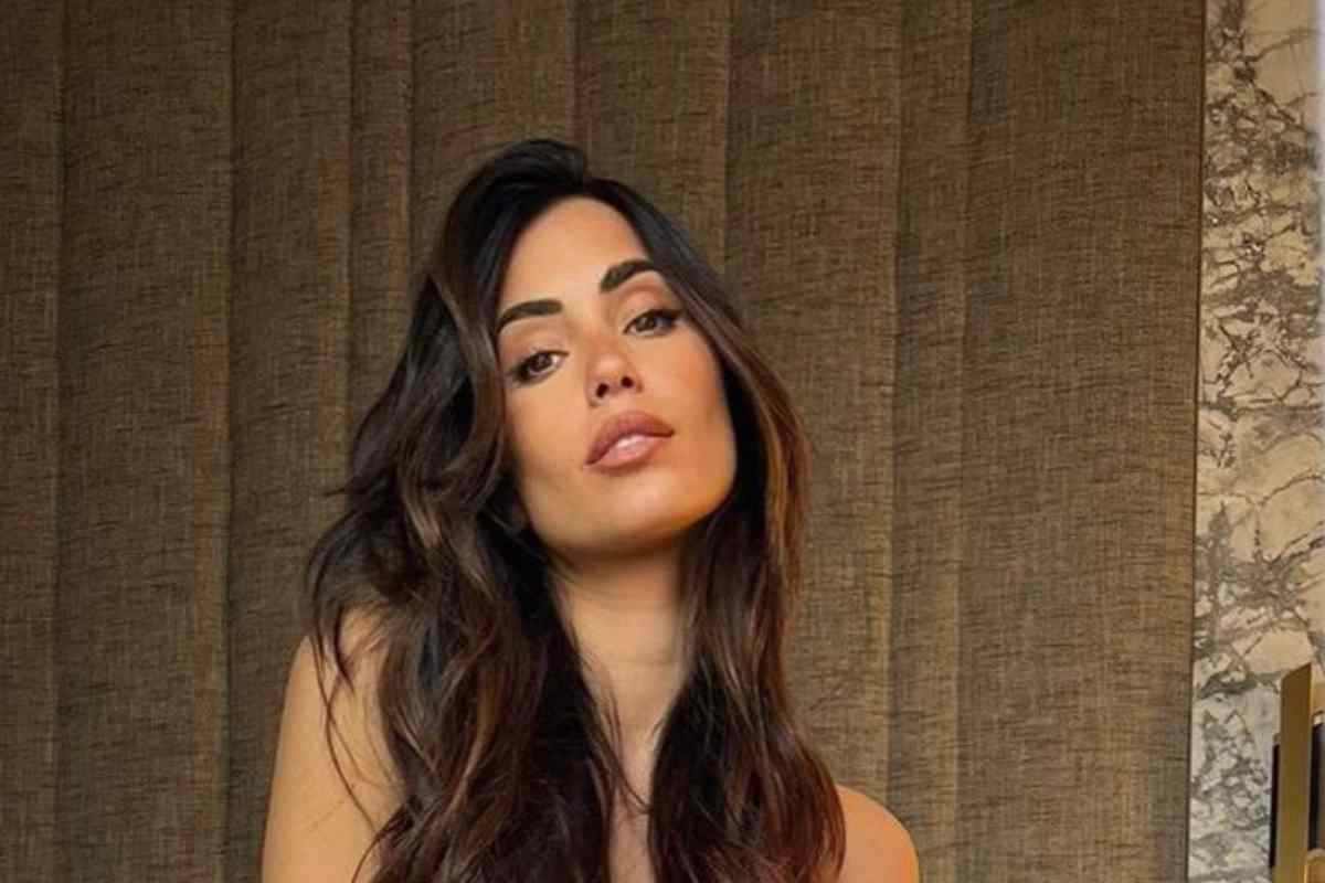 Federica Nargi giungla scollatura super