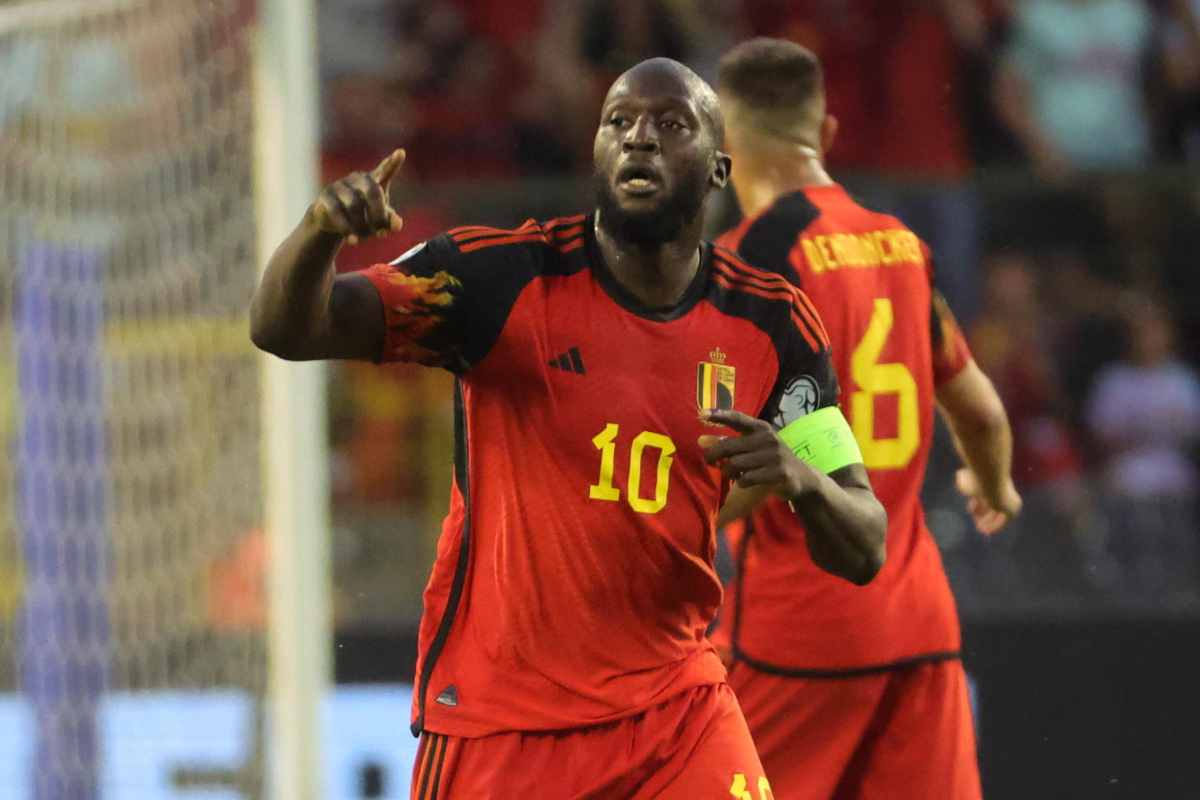 Vlahovic Lukaku scambio Juventus