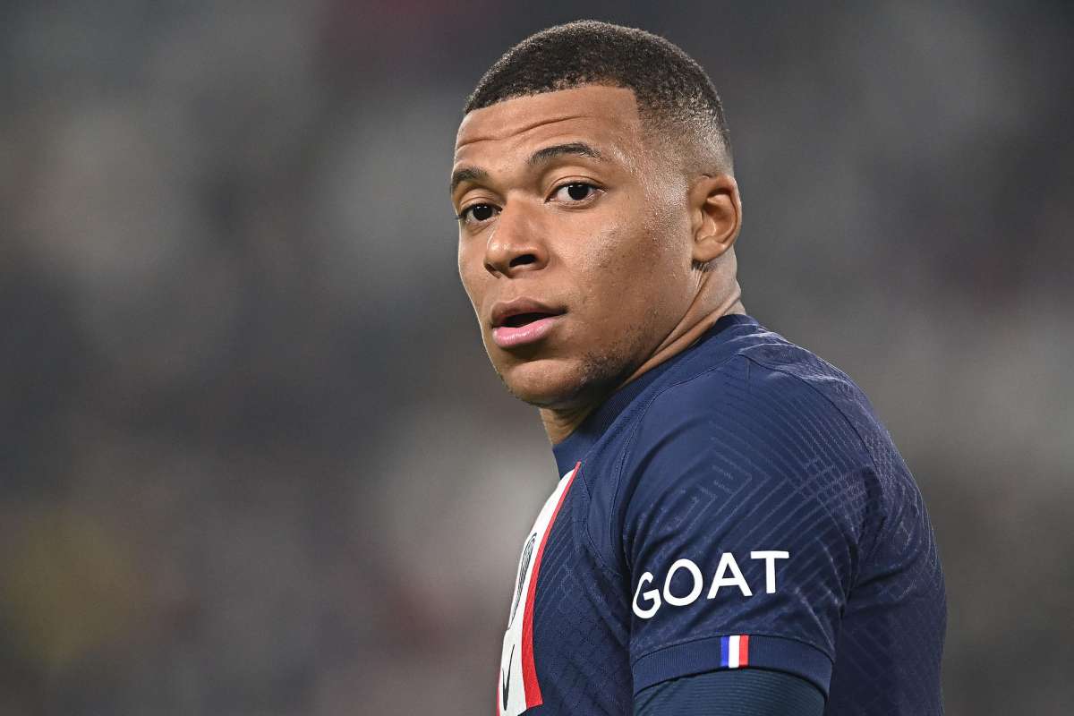 Kylian Mbappé, sugli spalti per il rugby