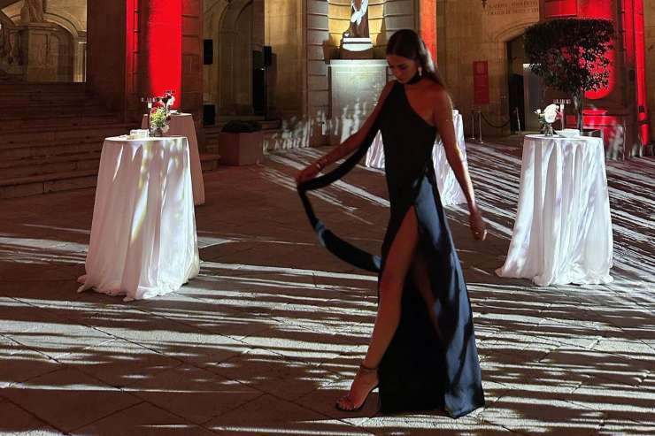 Melissa Satta eleganza abito da sera spacco gambe