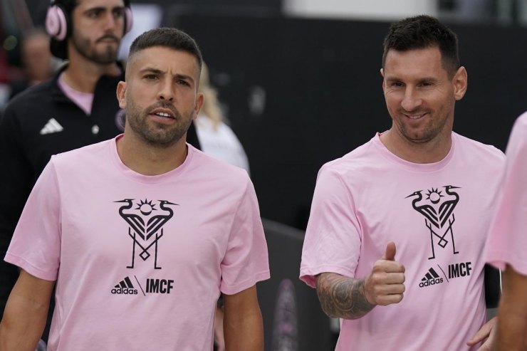 Messi e Alba ko