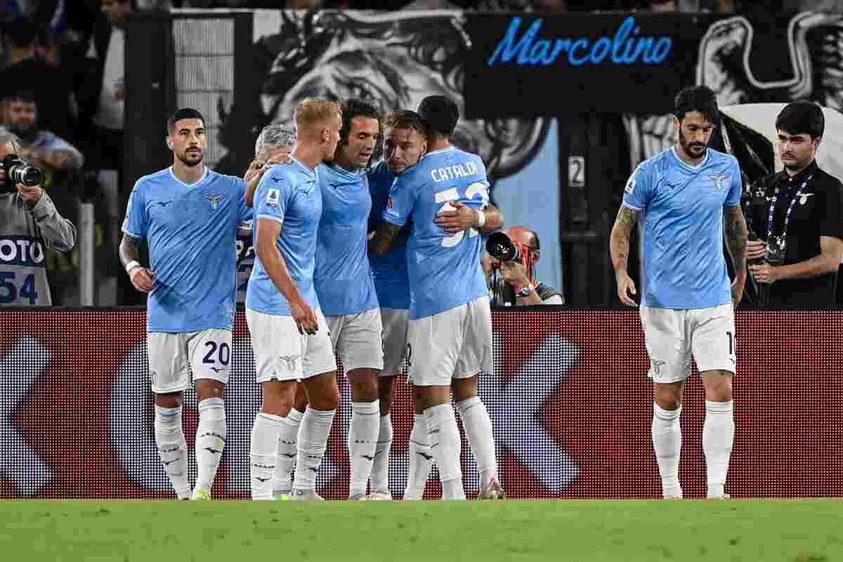 Polveriera Lazio, squadra rinchiusa nello spogliatoio!