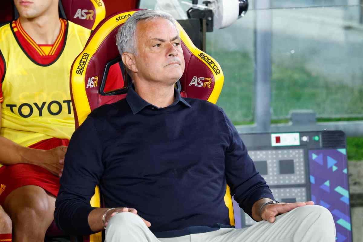 Mourinho rischia, la Roma pensa a Conte