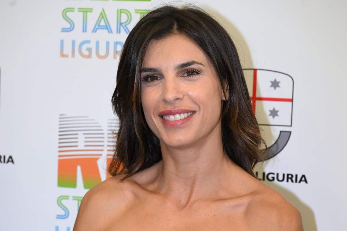 Elisabetta Canalis più bollente che mai: scatto da urlo