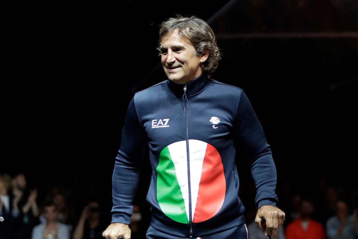 Zanardi, post commovente sui social